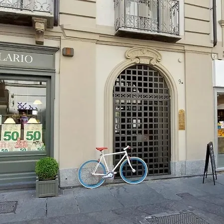 Acadamis - Garibaldi 9 Bis - Piazza Castello Lägenhet *