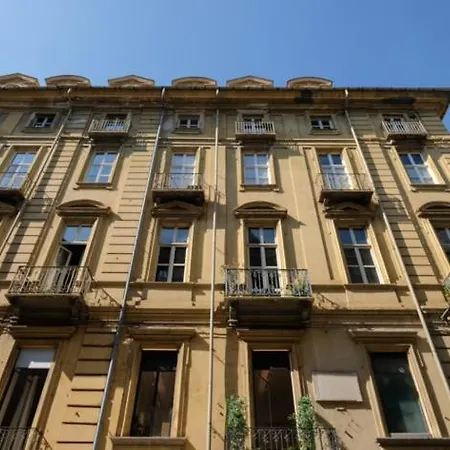 Acadamis - Garibaldi 9 Bis - Piazza Castello Lägenhet *