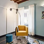 Acadamis - Garibaldi 9 Bis - Piazza Castello Apartment *